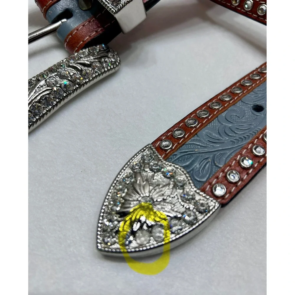 3-D Belt Womens Blue Tooled Leather Rhinestone Western Cowgirl Belt Size 32 647